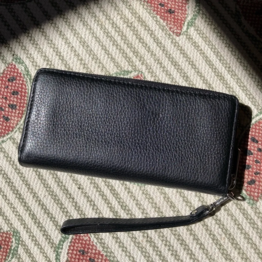 Michael Kors Black Pebbled Leather Large Zipper Wallet Wristlet Silver Hardware